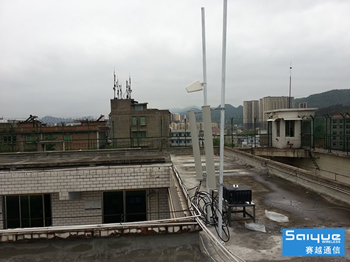  改则某看守所大功率手机信号屏蔽器（白噪声）案例